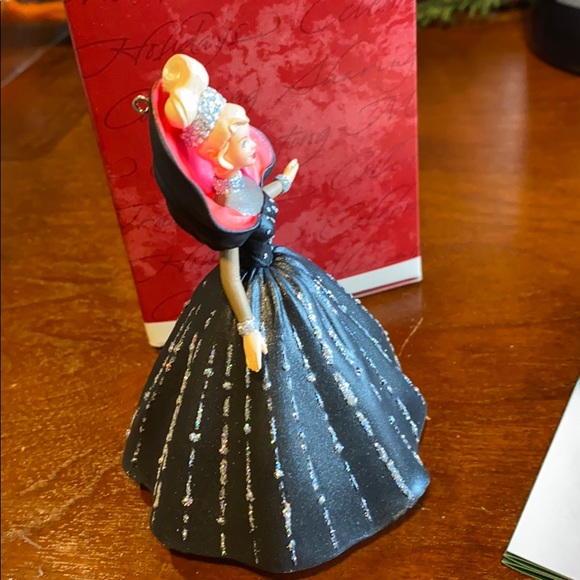 1997 Barbie ornament with box - Picture 5 of 9